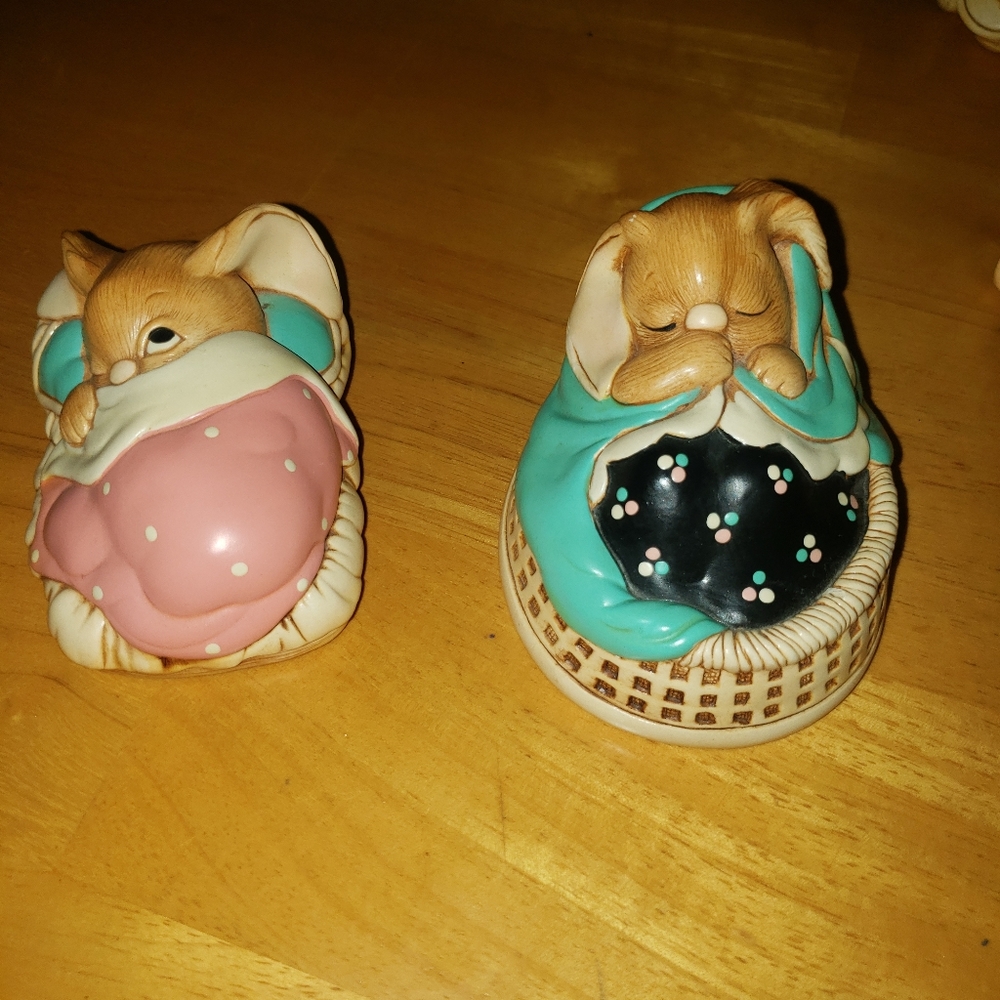 Vintage Pendelfin Rabbits - Picture 5 of 6